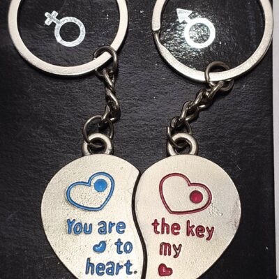 Love keychain , broken heart keychain , keychain for couple