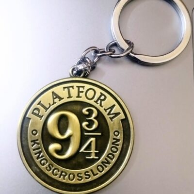 Platform 9X3/4 engraved keychains in Metal