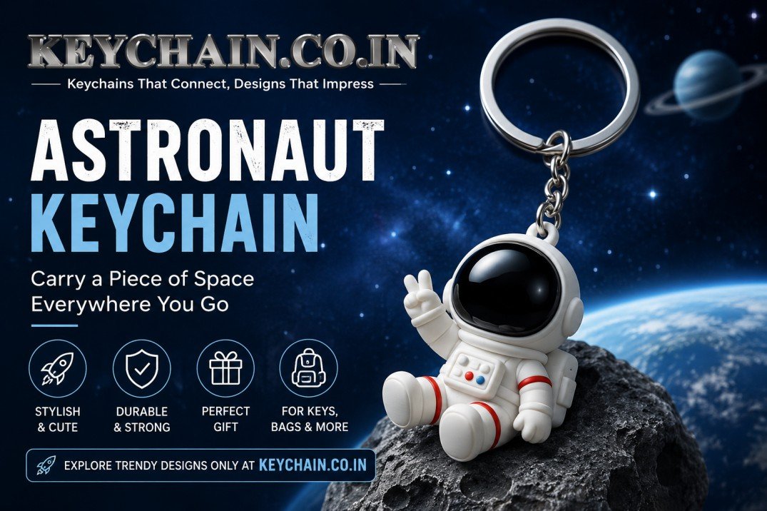 astronut keychain buy from keychain.co.in